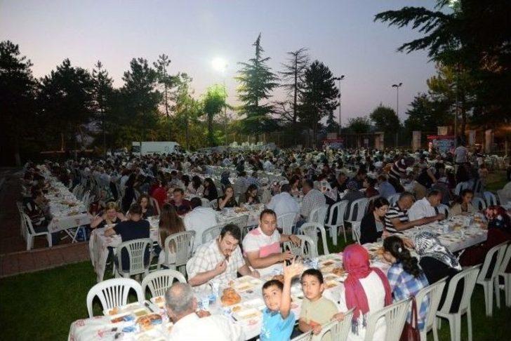 Bilecik Belediyesi Personeli İftar Yemeğinde Bir Araya Geldi G5