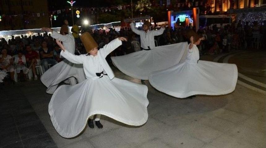 Minik Semazenler İzleyenleri B&uuml;y&uuml;ledi