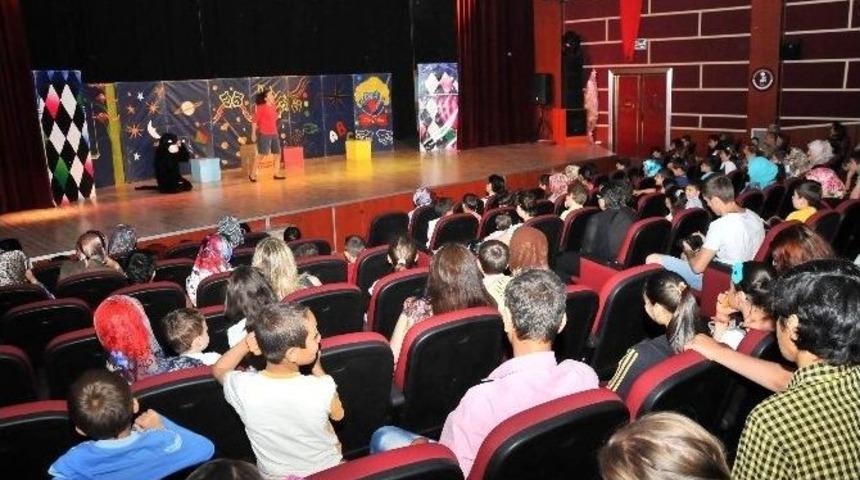 Akşehir&rsquo;de &Ccedil;ocuklar İ&ccedil;in Tiyatro