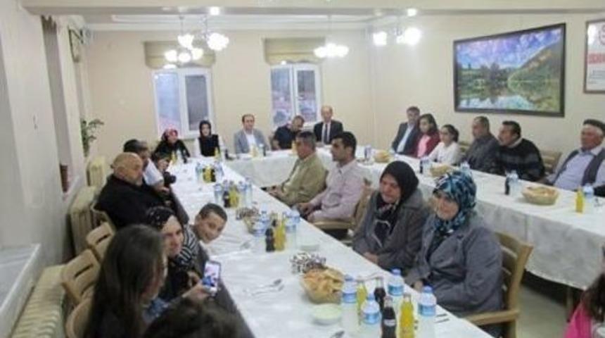 Şaphane Kaymakamlığı&rsquo;ndan Şehit Yakınları Ve Gaziler İ&ccedil;in İftar Yemeği