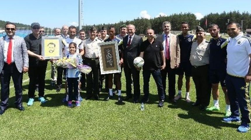 D&uuml;zce Protokol&uuml; Fenerbah&ccedil;e Kampında