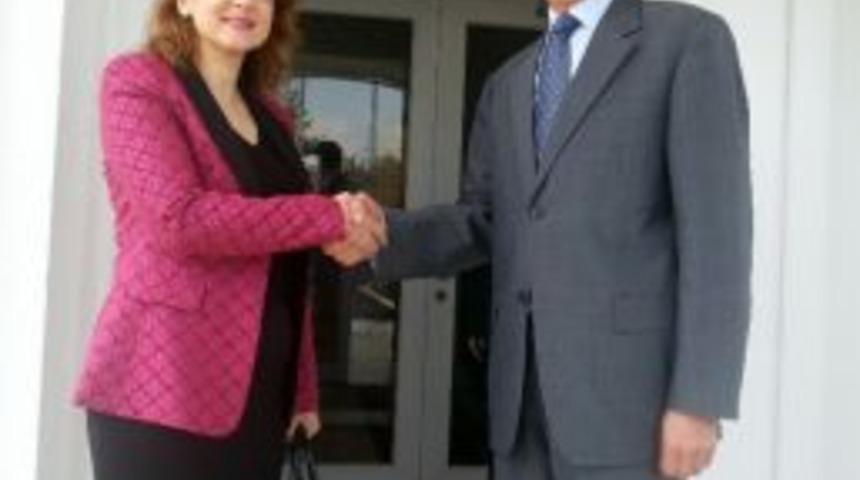 Atasoy&rsquo;dan Tunus B&uuml;y&uuml;kel&ccedil;isi Tekaye&rsquo;ye Taziye Ziyareti