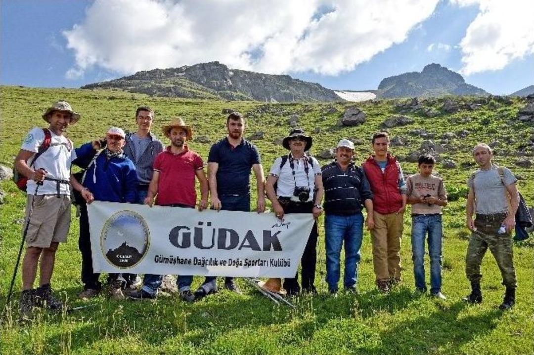 (&ouml;zel Haber) G&uuml;m&uuml;şhaneli Dağcılar 3 Bin 331 Metrede İftar Yaptı