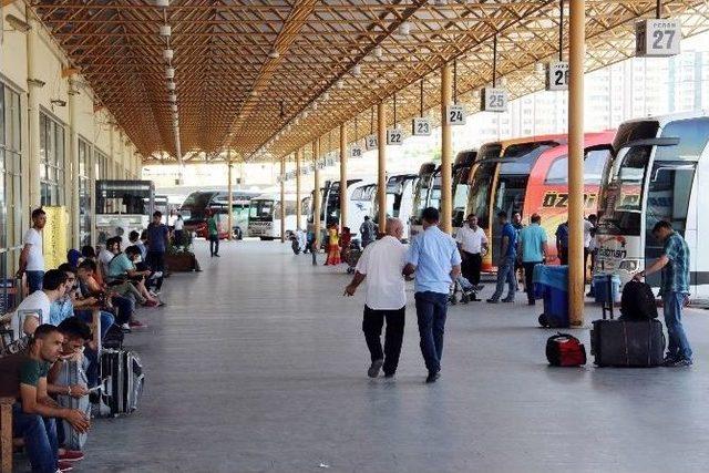 Diyarbakır’a Bayramın İlk Gününe Kadar Gelen Var Giden Yok