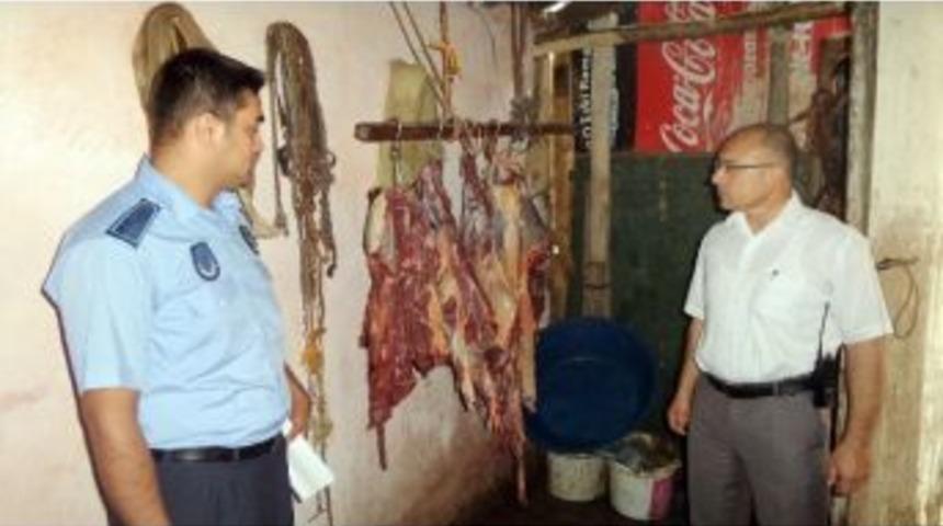 Mersin&rsquo;de 50 Kilo At Eti Ele Ge&ccedil;irildi