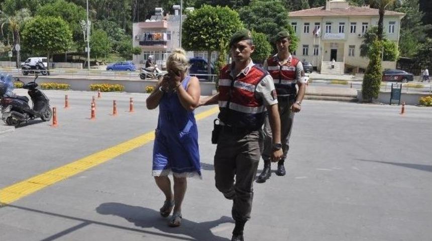 Kadın Hırsızlar Tutuklandı