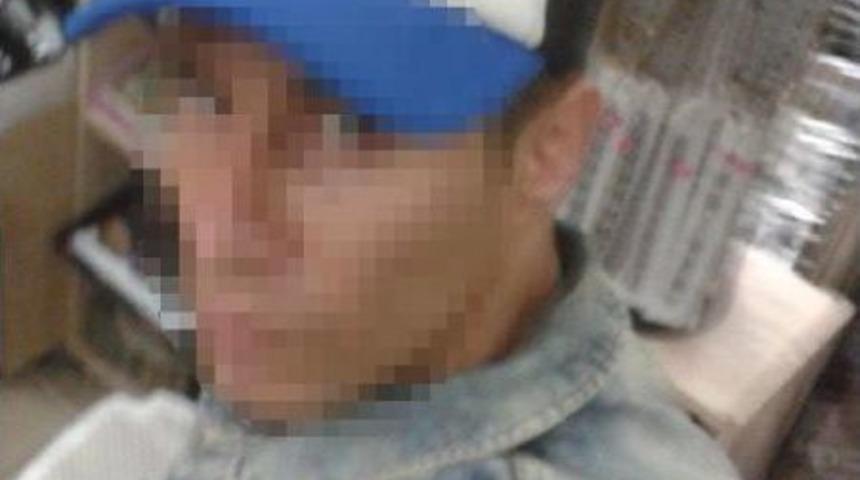 &Uuml;niversiteli Kıza Elle Tacize G&ouml;zaltı