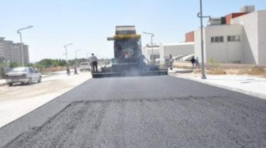 Adıyaman &Uuml;niversitesi Kamp&uuml;s İ&ccedil;i Asfaltlama &Ccedil;alışmaları Başladı