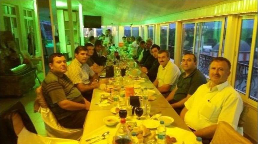 Okul Ve Kurum İdarecileri İftarda Biraraya Geldi