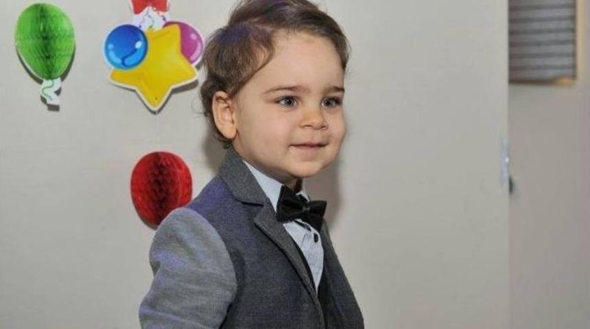 5 Yaşında Kanserden &Ouml;ld&uuml;