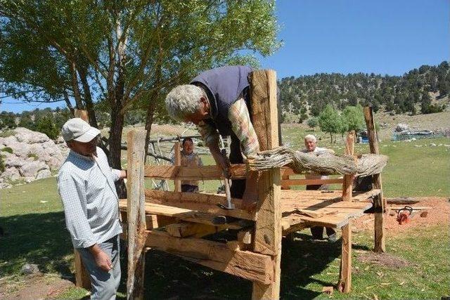 Sıcaktan Kaçanların Adresi Toros Yaylaları