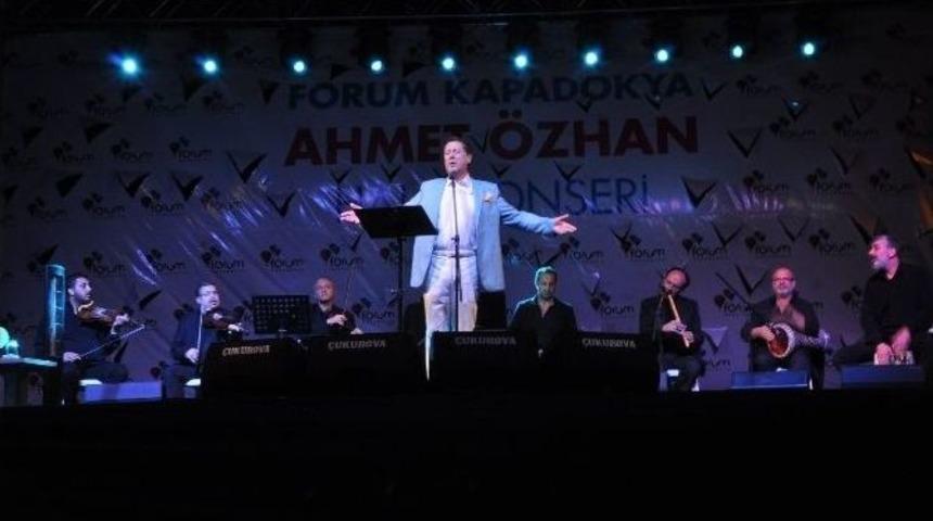 Ahmet &Ouml;zhan, Nevşehir&rsquo;de Sevenleriyle Buluştu