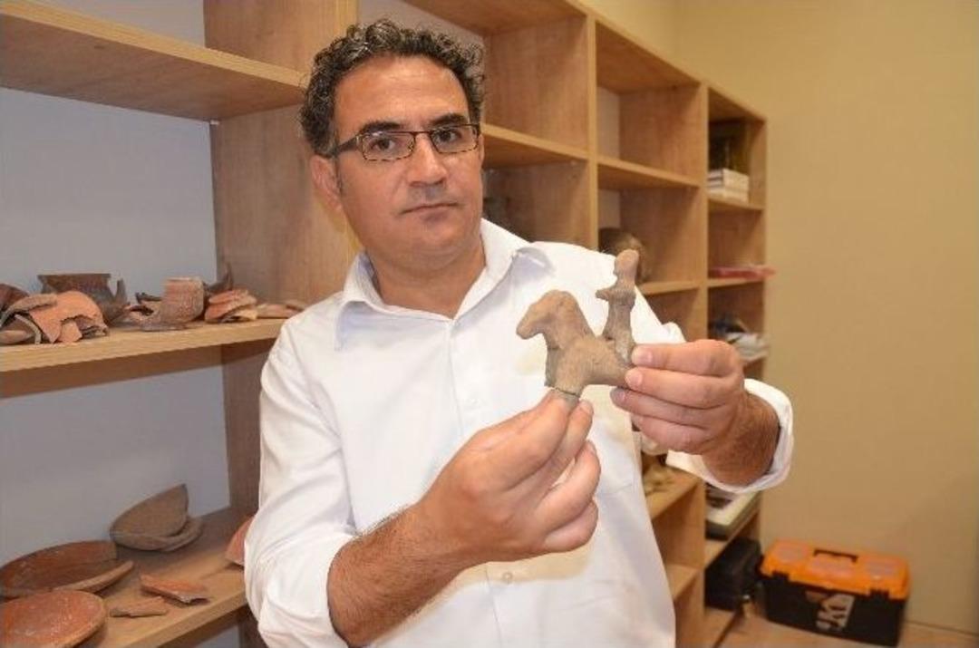 G&ouml;k&ccedil;eseki&rsquo;den D&uuml;nya&rsquo;da Eşi Benzeri Olmayan Seramikler &Ccedil;ıkıyor