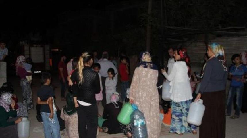 Su Kesintisini İtfaiye Aracını Rehin Alarak Protesto Ettiler