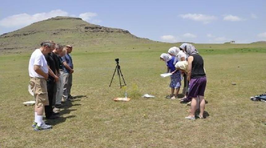 Atalarının Izlerini, 116 Yıl Sonra Kars'ta Aradılar