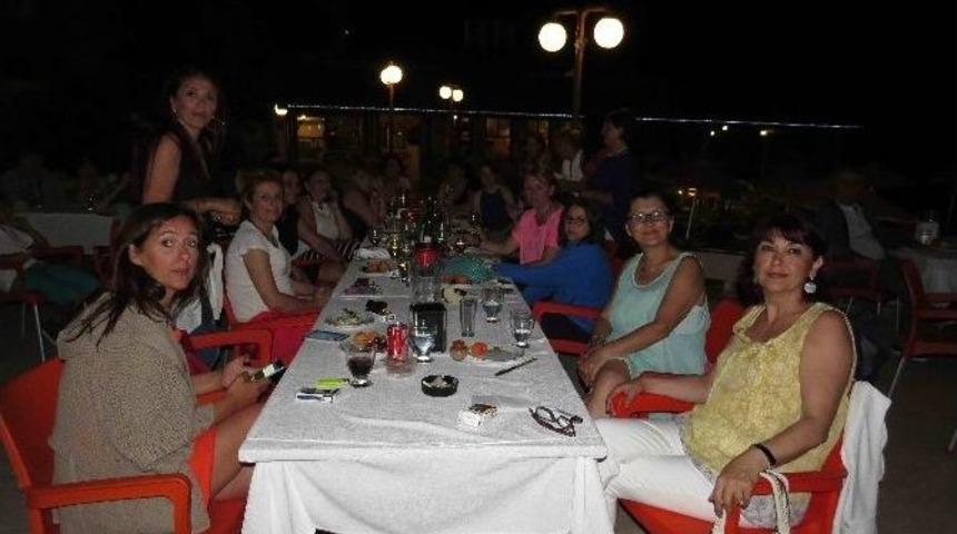 Sosyal Medya, 3 Kuşak Akrabayı Buluşturdu