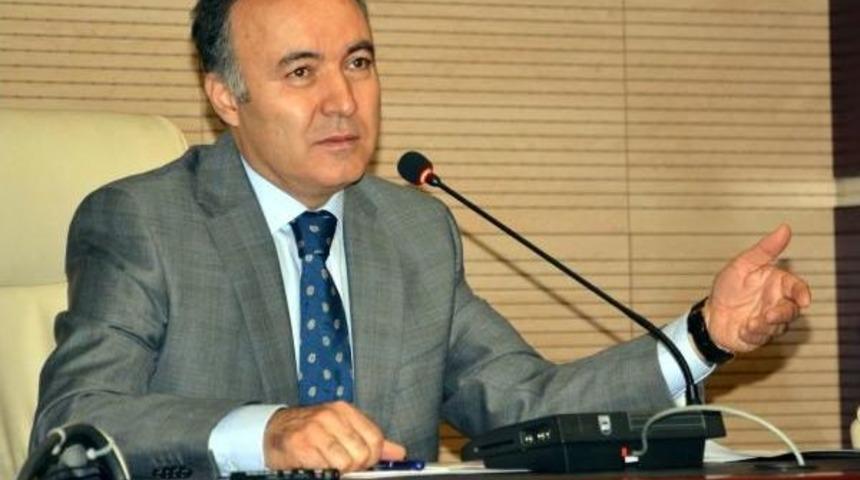 Vali Altıparmak: Se&ccedil;imler Işleri Yavaşlatıyor