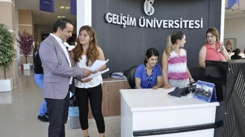 Tercih Yolunda &Ouml;ğrencilere Gelişim Desteği