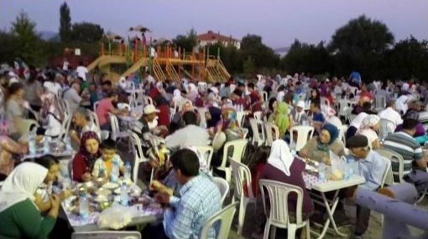 Ortaca&rsquo;da 800 Kişilik İftar Ve Sakıl-ı Şerif Ziyareti