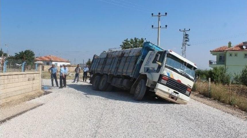 Su Tankeri &Ccedil;&ouml;ken Yola G&ouml;m&uuml;ld&uuml;