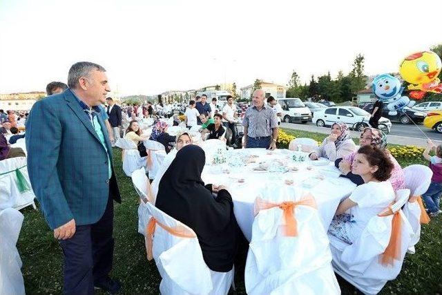 Serdivan Kardeşlik Sofralarına Misafir Oldu