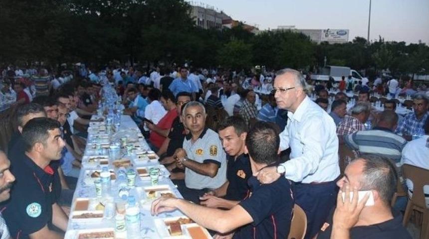 Başkan Zeki Kayda, Personeliyle İftarda Buluştu