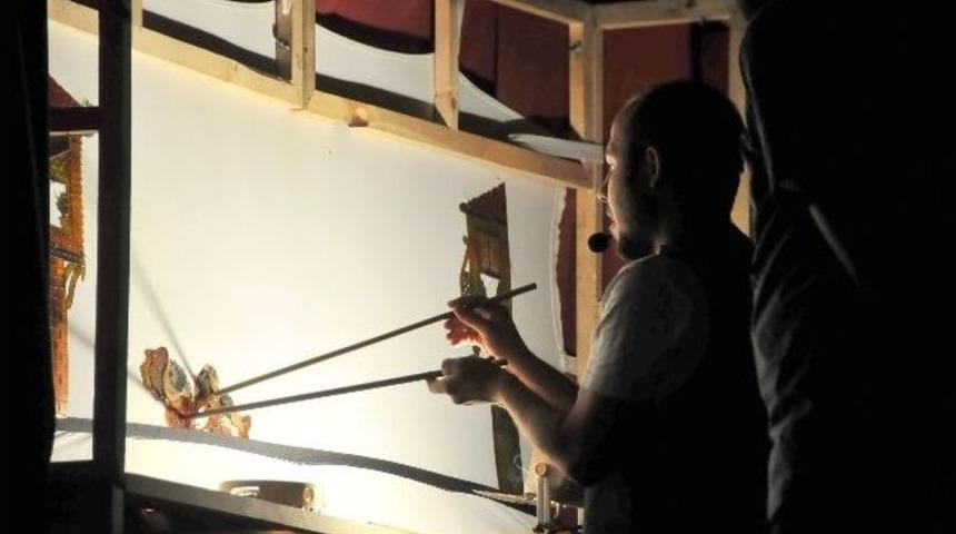 Akşehir&rsquo;de Geleneksel Ortaoyunu Gecesi