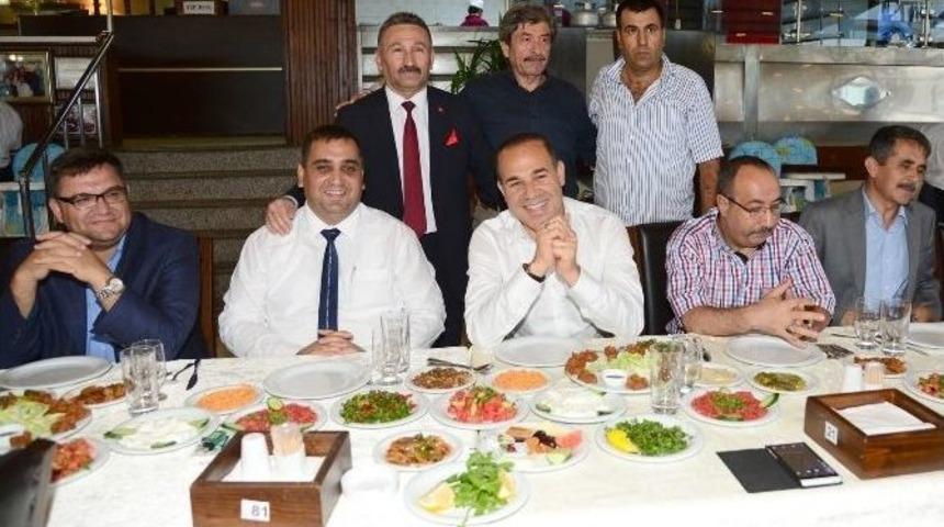 Başkan Sözlü Okul Arkadaşlarıyla Buluştu