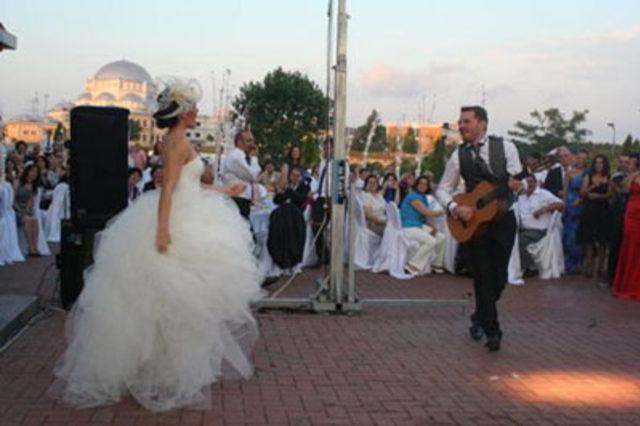 DİZİDE AYTEN İN KALBİ KIRIK AMA... 10