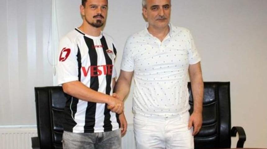 Manisaspor, Tolga Ile 2 Yıllık S&ouml;zleşme Imzaladı