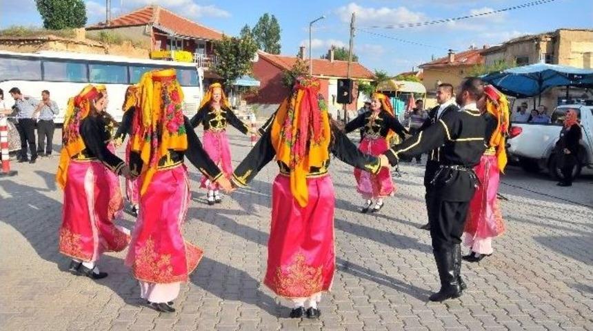 Macaristan Ve İstanbul Ekibi Ortak&ouml;y&rsquo;de G&ouml;steri Sundu