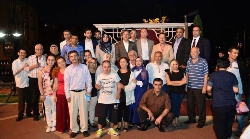 Engelliler Beyoğlu&rsquo;nda İftar Sofrasında Buluştu