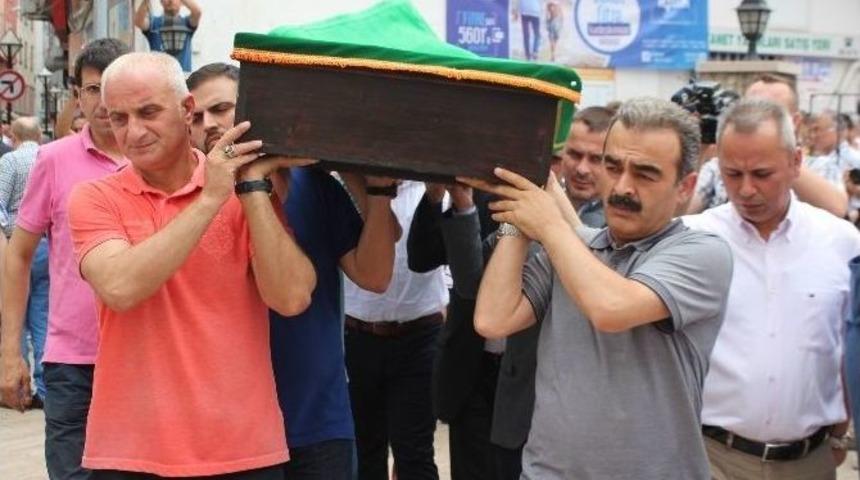 Beyin T&uuml;m&ouml;r&uuml;nden Vefat Eden 5 Yaşındaki Selim Toprağa Verildi