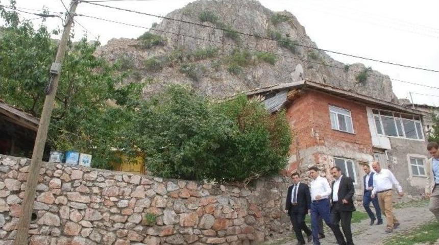 Tokat&rsquo;ta Riskli Alanda Bulunan Evler Taşınacak
