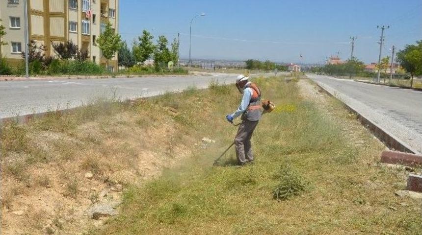Ereğli&rsquo;de Temizlik &Ccedil;alışmaları S&uuml;r&uuml;yor
