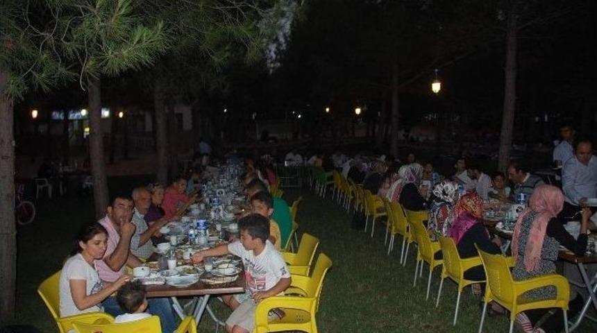 Şehit Aileleri Ve Gaziler, İftar Yemeğinde Buluştu