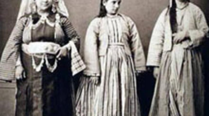 Eskiden Nasıl Giyiniyorlardı?