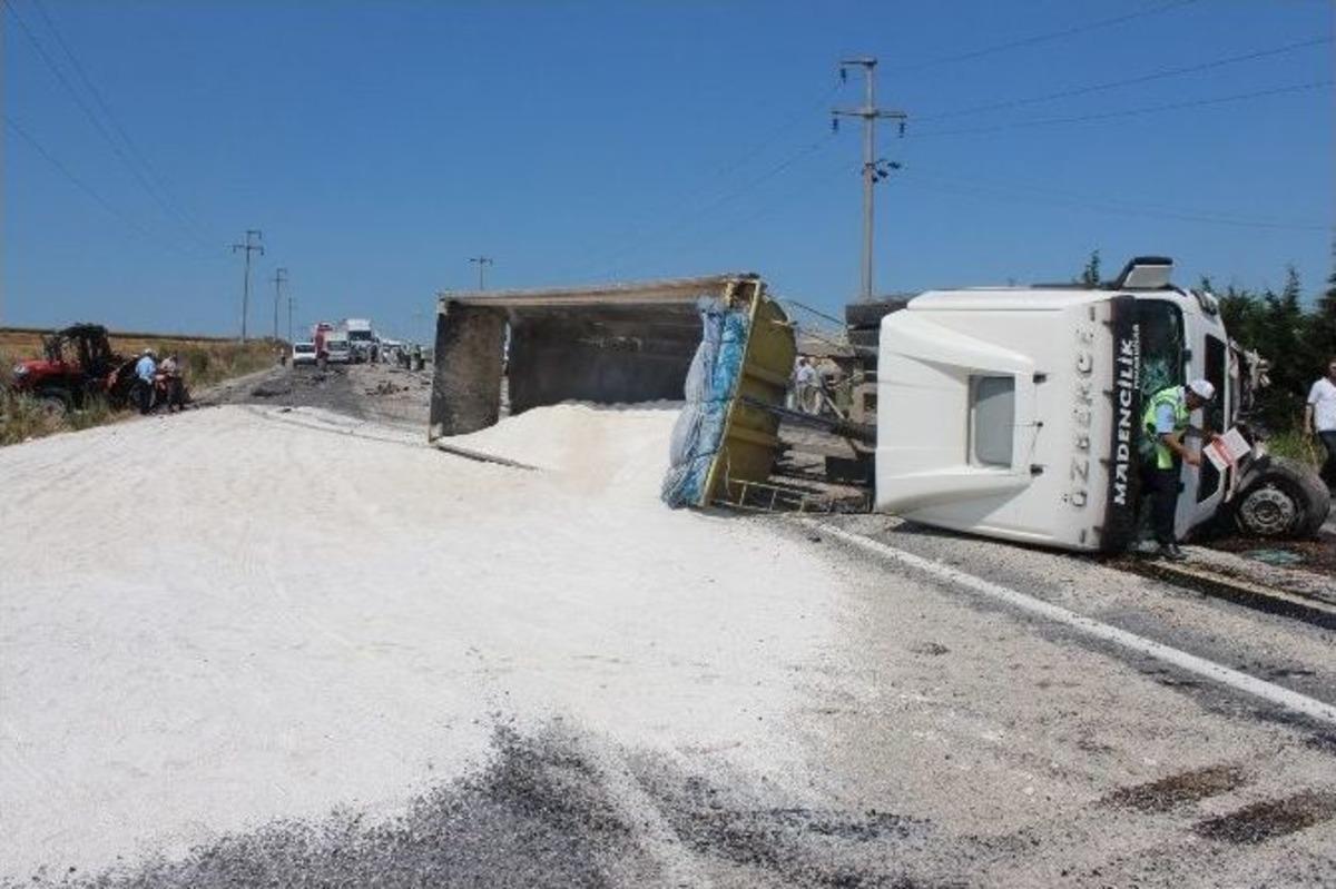 Kırklareli&rsquo;de Feci Kaza: 2 &Ouml;l&uuml;, 2 Yaralı