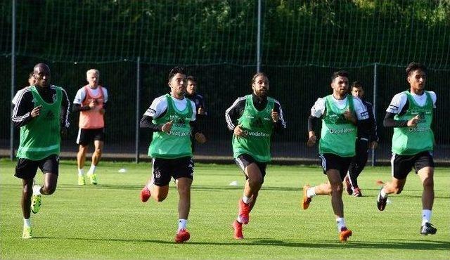 Beşiktaş Yeni Sezon Hazırlıklarını Sürdürüyor