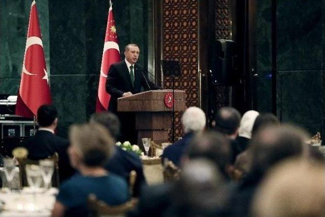 Cumhurbaşkanı Erdoğan, Büyükelçilerle İftarda Biraraya Geldi