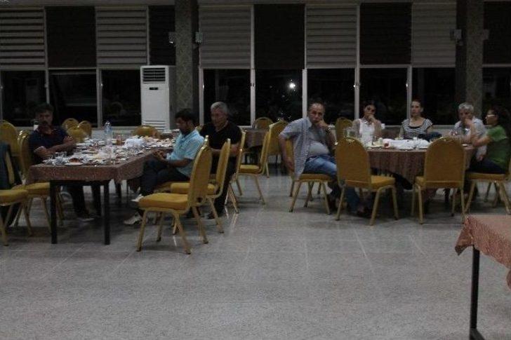 Gazeteciler İftar Yemeğinde Buluştu G5