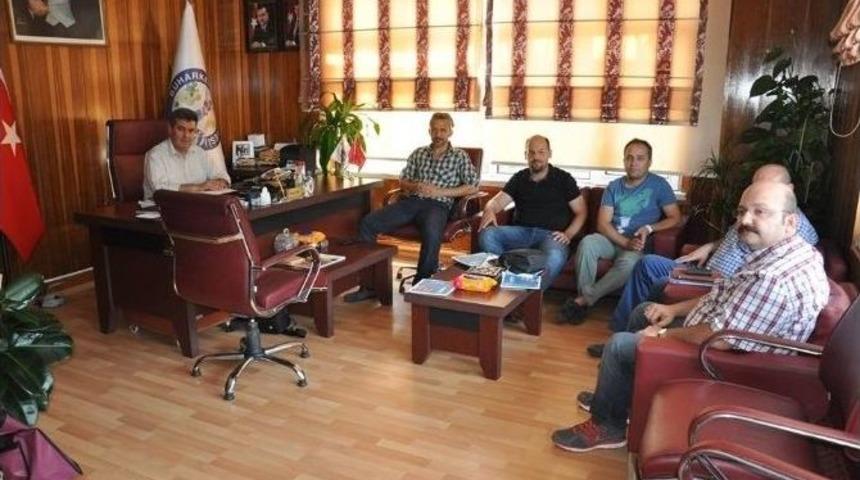 Buharkent&rsquo;te Y&uuml;ksek Okul Akademisyenleri Başkan Erol&rsquo;u Ziyaret Etti