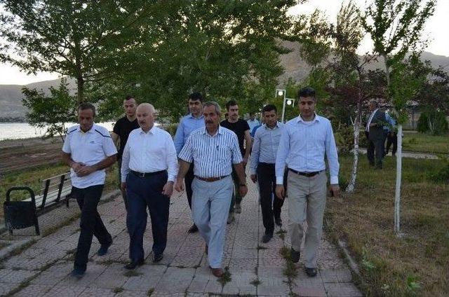 Vali Öztürk Adilcevaz’da İftar Yemeğine Katıldı