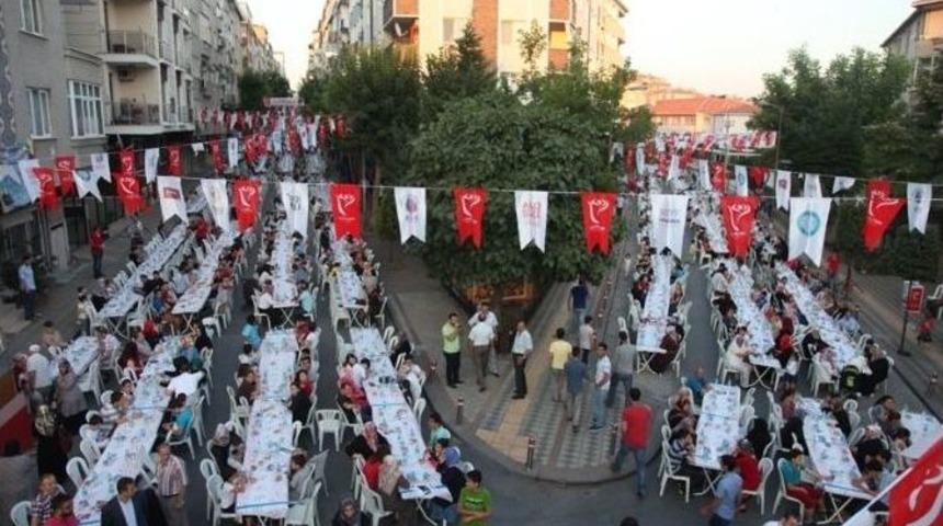 Sokak İftarlarının Son Adresi Merkez Mahallesi Oldu