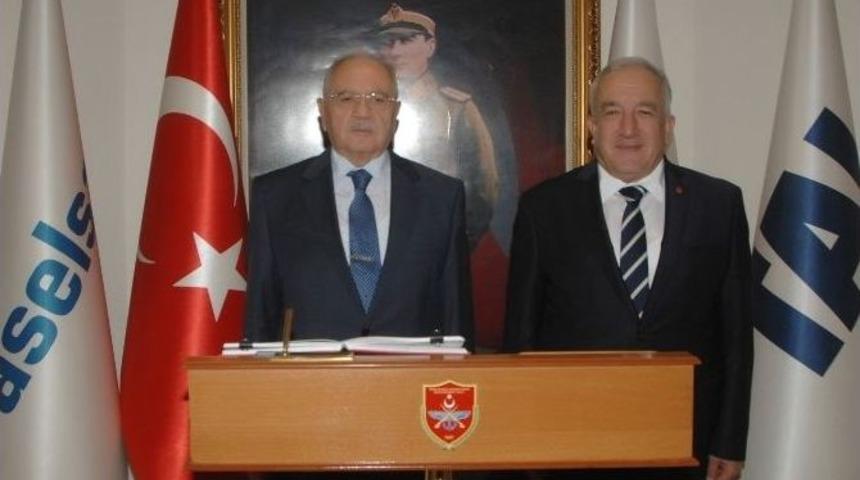 Milli Savunma Bakanı G&ouml;n&uuml;l, T&uuml;rk Silahlı Kuvvetlerini G&uuml;&ccedil;lendirme Vakfı&rsquo;na Ziyarette Bulundu