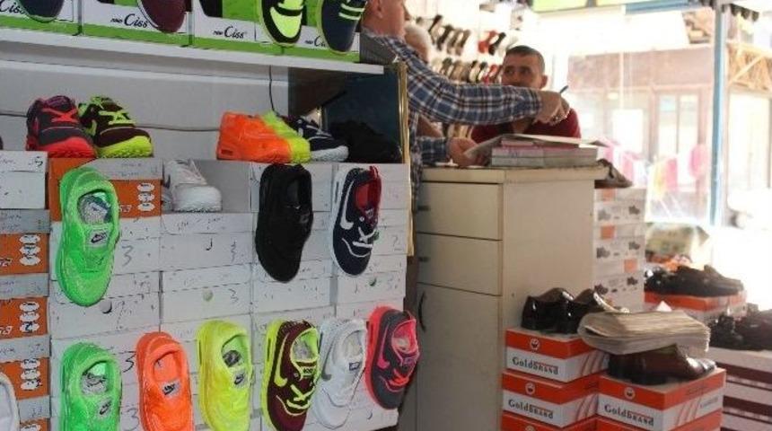 Ayakkabı Sekt&ouml;r&uuml;nde Bayram Hareketliliği