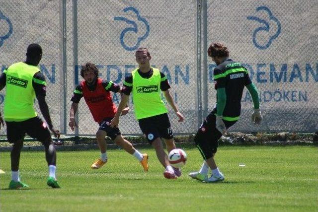 Giresunspor Erzurum Kampındaki İlk Antrenmanını Yaptı