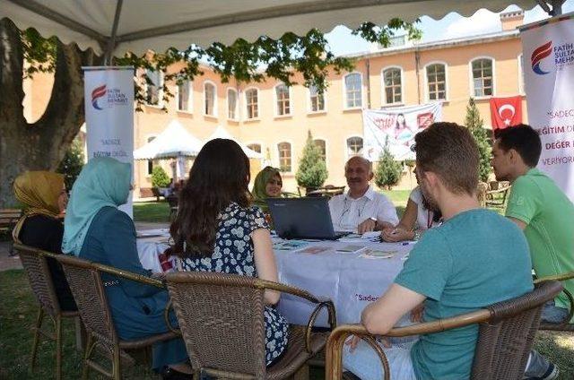 İş Alanı Geniş Olan Bölümler Öne Çıkıyor