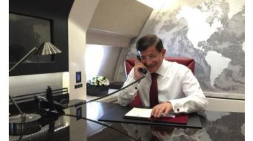 Davutoğlu'ndan, Arda Turan'a Tebrik Telefonu