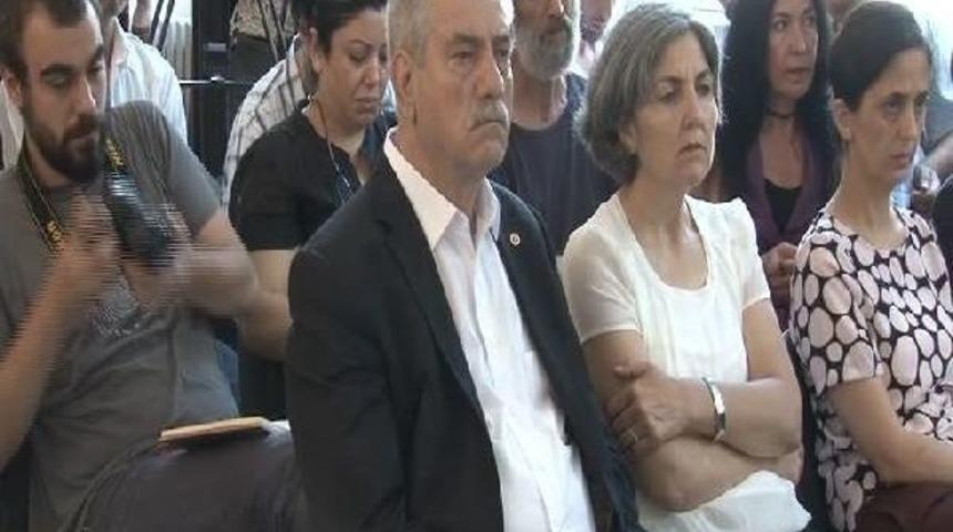 Hdp Ve Chp Milletvekillerinin Destek Verdiği "barış Bloku" Kuruldu